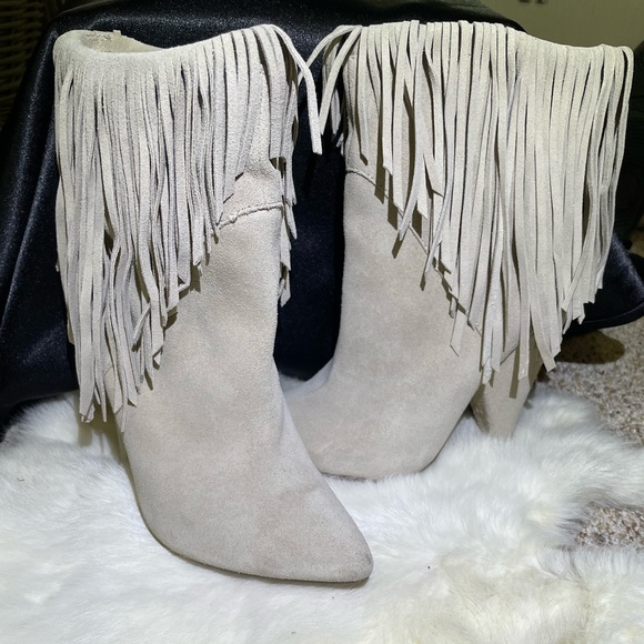 Steve Madden Payyton Suede Fringed Bootie - Picture 1 of 3